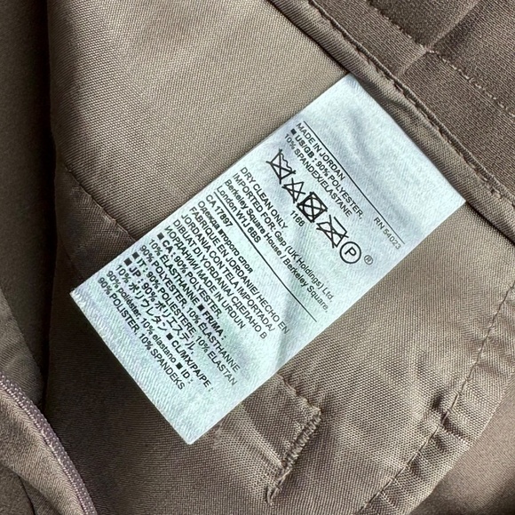 Banana Republic Taupe Side Tie-Waist Pleated Lace-Trim Tailored Shorts – Size 6 - Picture 5 of 15